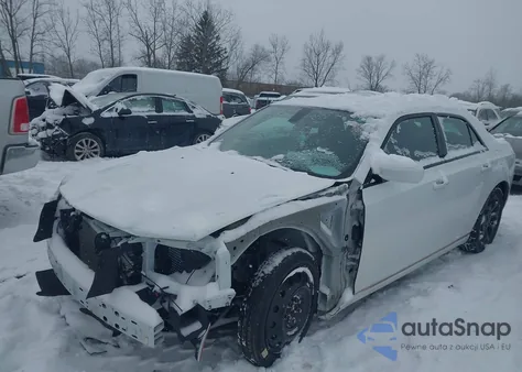 2016 Chrysler 300 300S z USA, uszkodzony, nr VIN 2C3CCAGG9GH220616